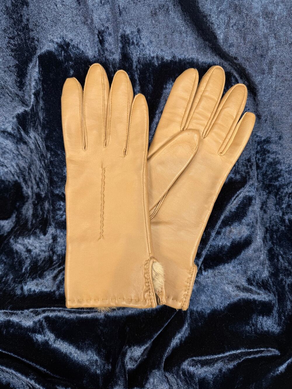 Vintage Leather Gloves - Fur Lining with Side Slit in Tan Color - Medium